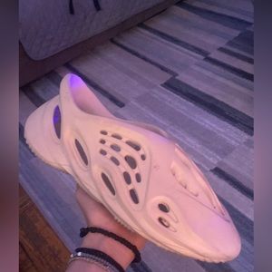 Yeezy Foam Runners | SEND OFFERS